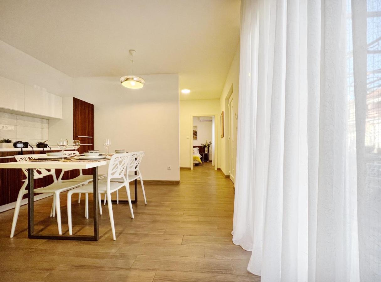 Apartments Teodora Maria Novigrad  Exterior photo